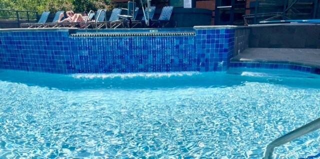 Pool - 2000 Clarendon Blvd