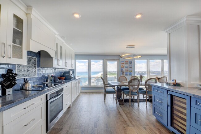 Building Photo - 2066 N Ocean Blvd