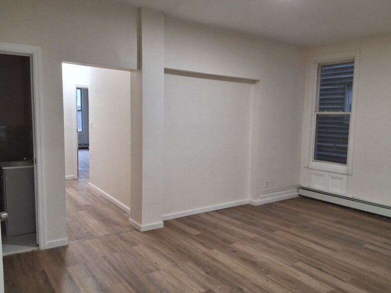 Building Photo - 40 N 6th St