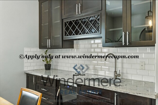 Building Photo - Timeless Modern Luxury 3 bedroom in one of...