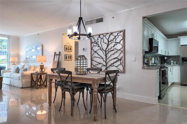 Building Photo - 3001 S Ocean Dr