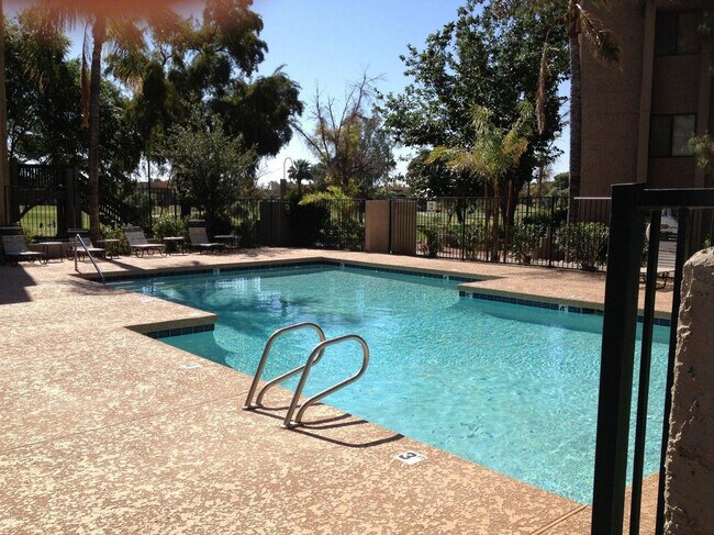 Building Photo - 7777 E Main St