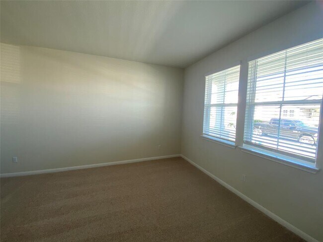 Building Photo - 2408 Oscar Eli Pl