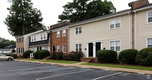 Uptown Apartments Newport News, VA Apartment Finder