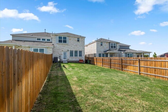Building Photo - 1530 McKinney Dr