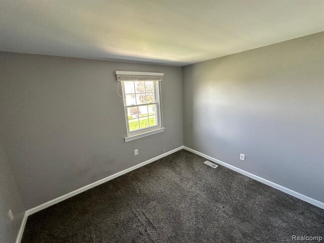 Building Photo - 20828 W Glen Haven Cir