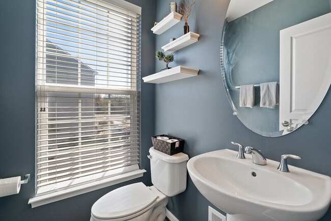 Building Photo - 8292 Heritage Crossing Ct