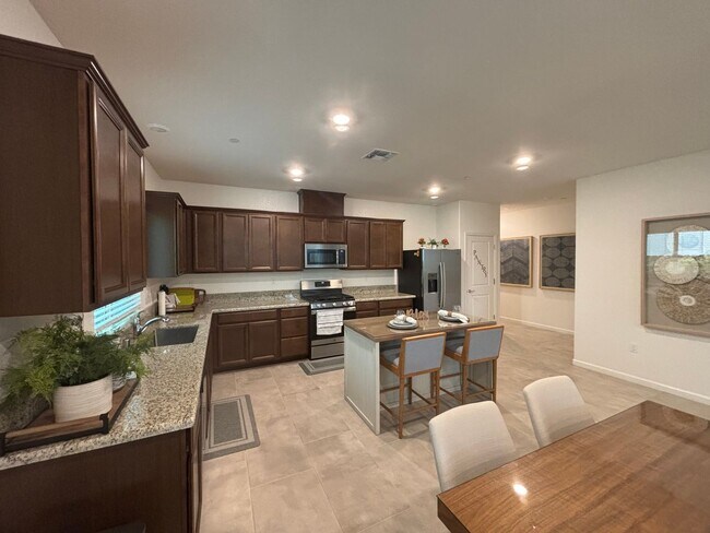 Building Photo - Breathtaking 4/2 Rancho Cordova Model w/TO...