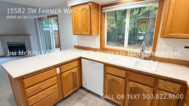 Building Photo - 15582 SW Farmer Way