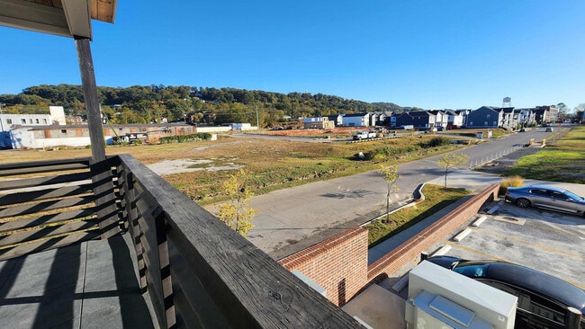 Building Photo - 2318 E Main St