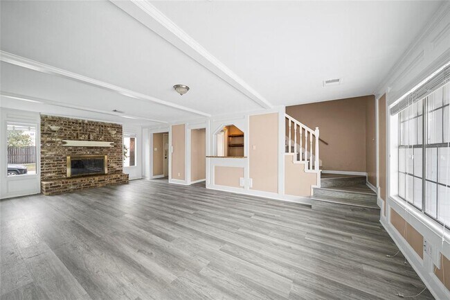 Building Photo - 206 Houghton Rd