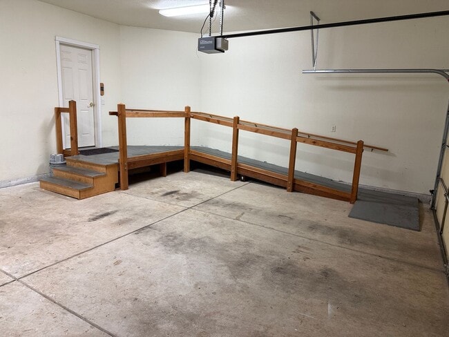 Building Photo - Beautiful 3 bedroom 2 bath house in Cottage Grove!