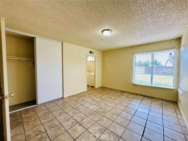 Building Photo - 1459 W Wabash St