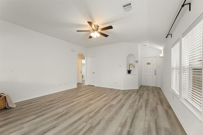 Building Photo - 25118 Hazel Ranch Dr