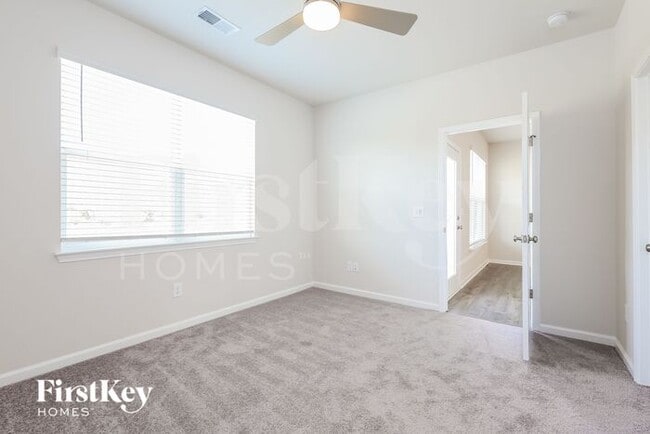 Building Photo - 715 Ridgemoor Trl
