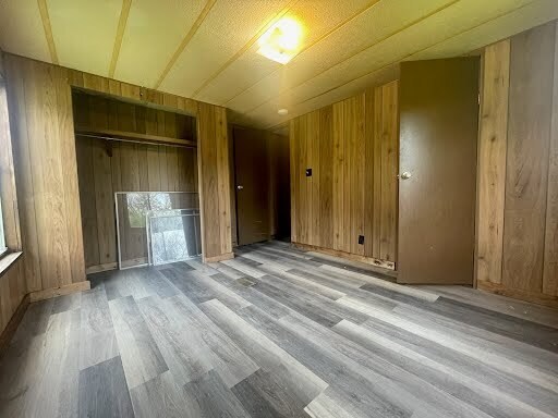 Building Photo - 2170 N Service Rd W