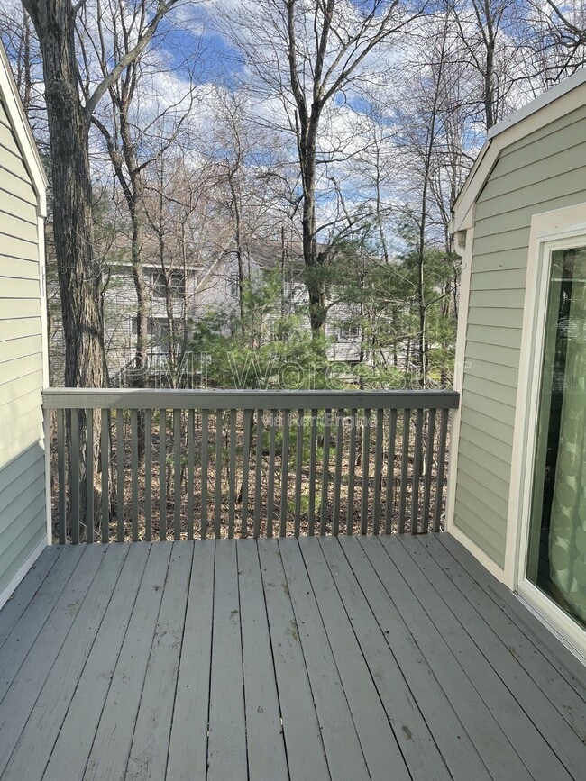 Building Photo - 244 Weatherstone Dr