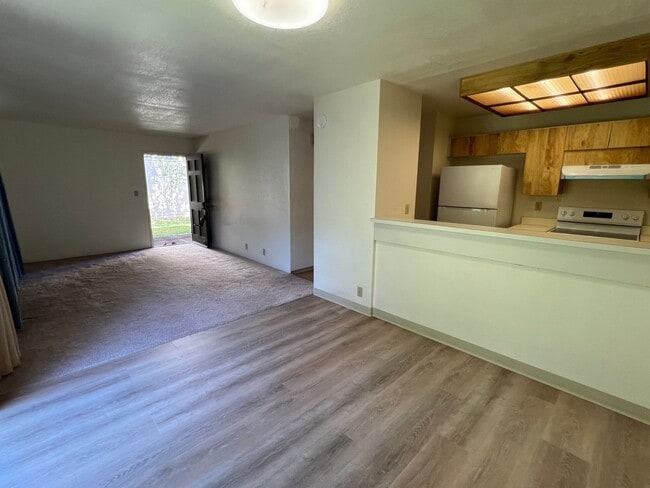 Building Photo - Single Level 3 bedroom / 2 bath house with a 2 car garage in Waipio **First Showing on Wednesday,...