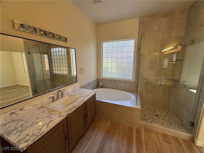 Building Photo - 10657 Sapphire Vista Ave