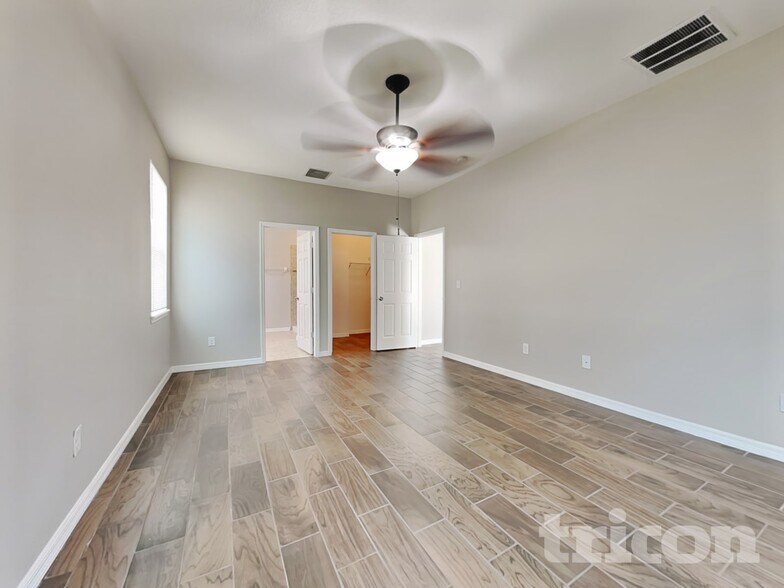 Building Photo - 1109 Lauren Manor Loop