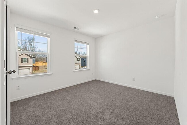 Building Photo - 103 Dewitt Dr