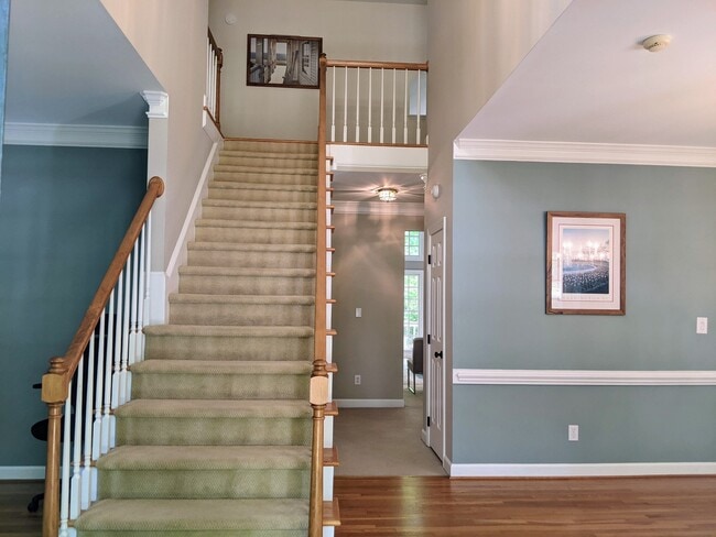 Building Photo - 102 Blackford Ct