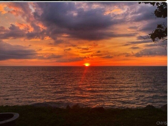 Building Photo - 2 S Rainbow Shores Rd