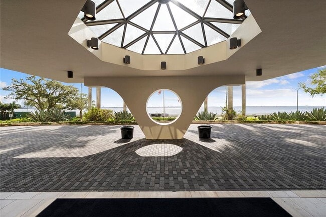 Building Photo - 3301 Bayshore Blvd