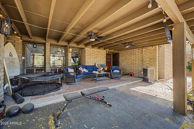 Building Photo - 6510 E Dixileta Dr