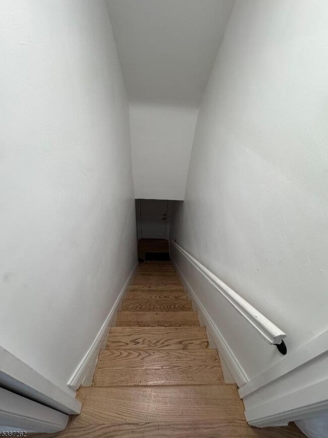 Building Photo - 1547 Lenox Pl