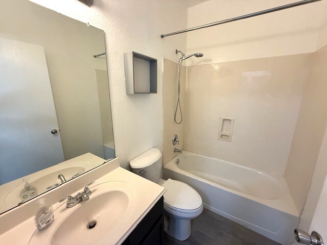 Building Photo - 6019 Greenpark Manor Ln