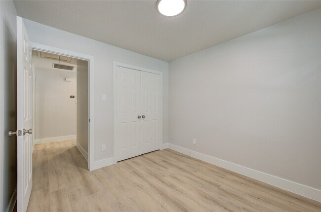 Building Photo - 4931 Lake Catherine Ct