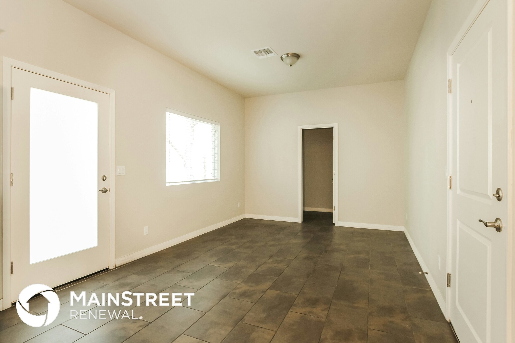 Building Photo - 2000 N 36th St