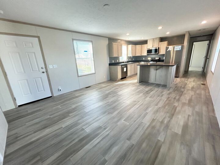 Building Photo - 29773 W Deerfield Ct