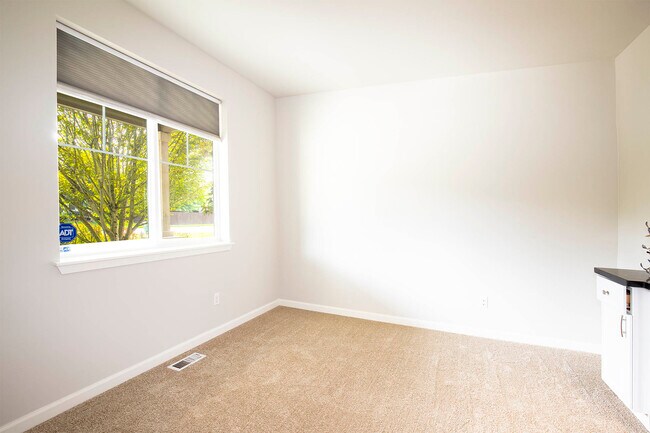 Building Photo - 23502 77th Ave E