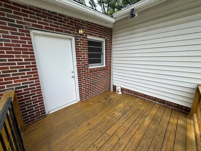 Building Photo - Updated 2/1 Brick House in Celanese- $1,395
