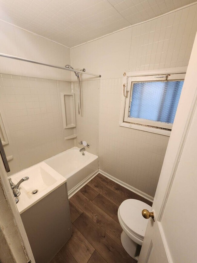 Building Photo - 4091 E 81st St