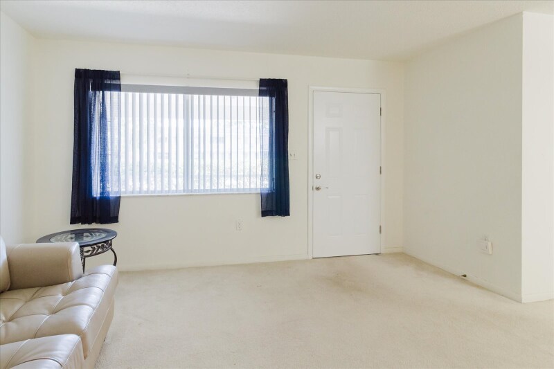 Building Photo - 2348 Shelley St