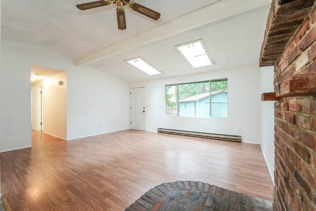 Building Photo - 6825 180th St SE