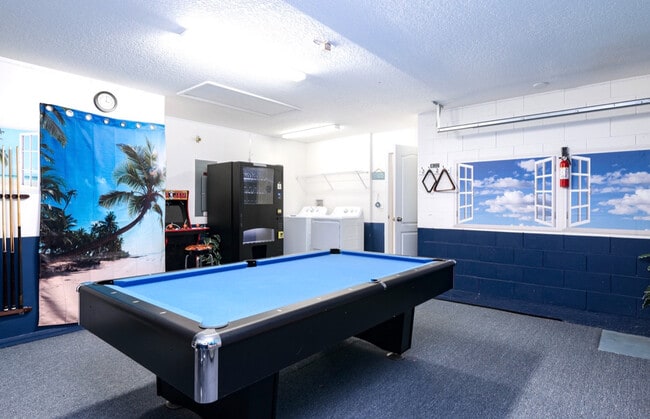 Building Photo - 2178 Royal Ridge Dr