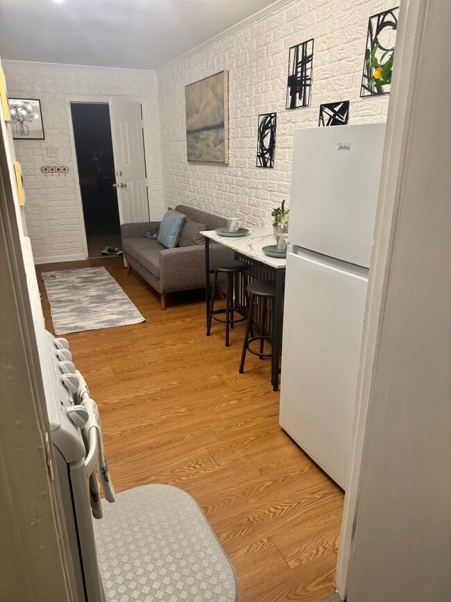 Building Photo - W Grant Apartments