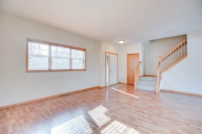 Building Photo - 1347 Magnolia Ave E