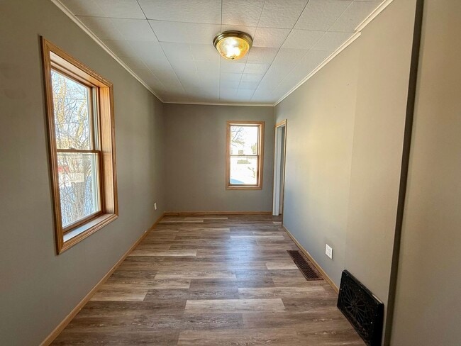 Building Photo - 4 Bed 2 Bath Single Family Home in Antigo