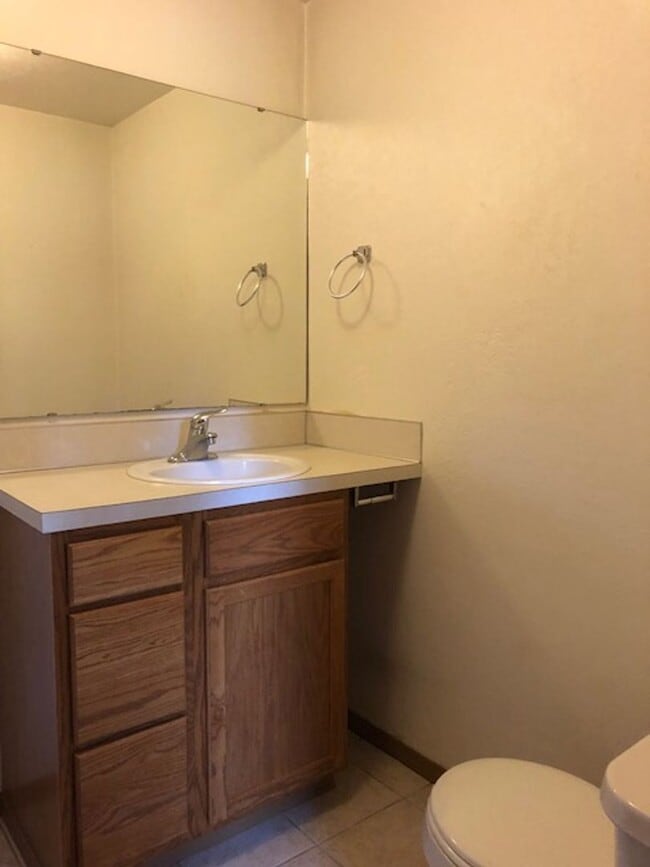 Building Photo - Charming & Clean Home in the Heart of Lacey!