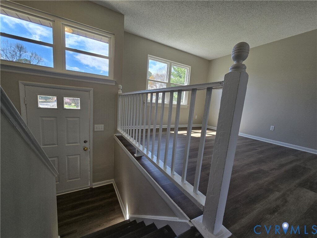 Building Photo - 10200 Stroud Ln