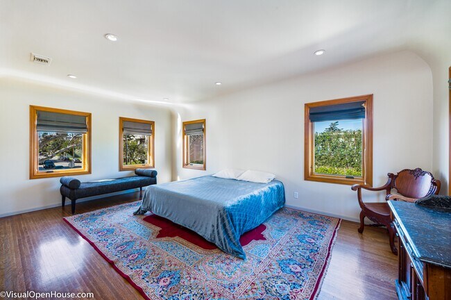 Building Photo - 11159 La Maida St