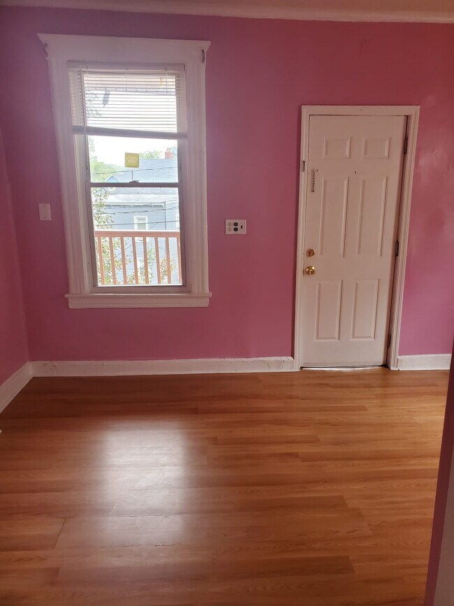 Building Photo - 28 Schuyler Ter