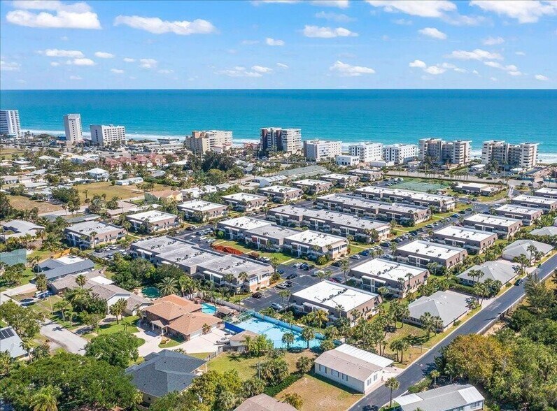 Building Photo - 2700 N Highway A1A
