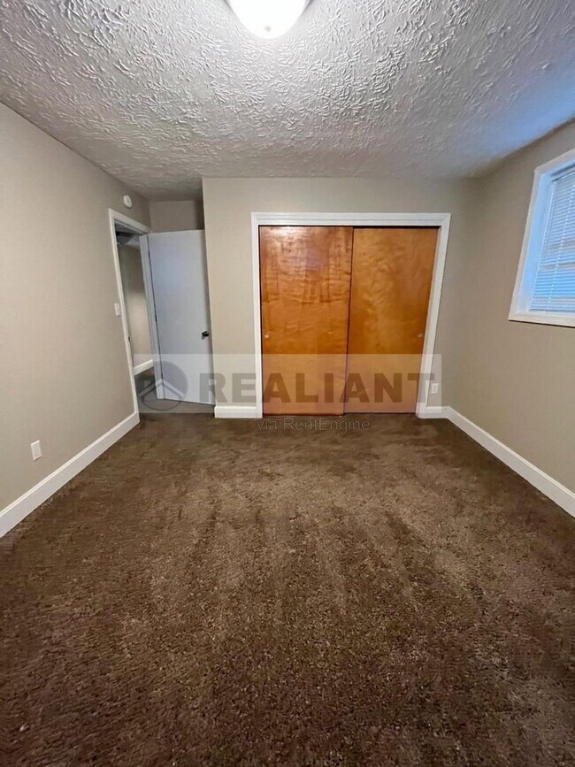 Building Photo - 4013 Elora Ln
