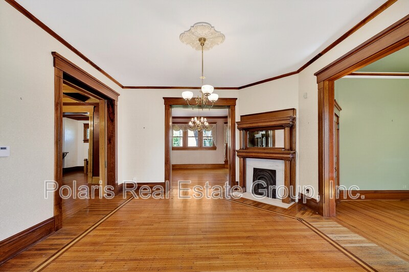 Building Photo - 1507 Broadway St